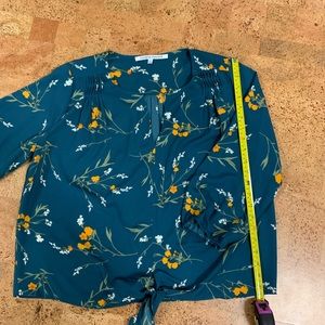 Great condition blouse with tie in front